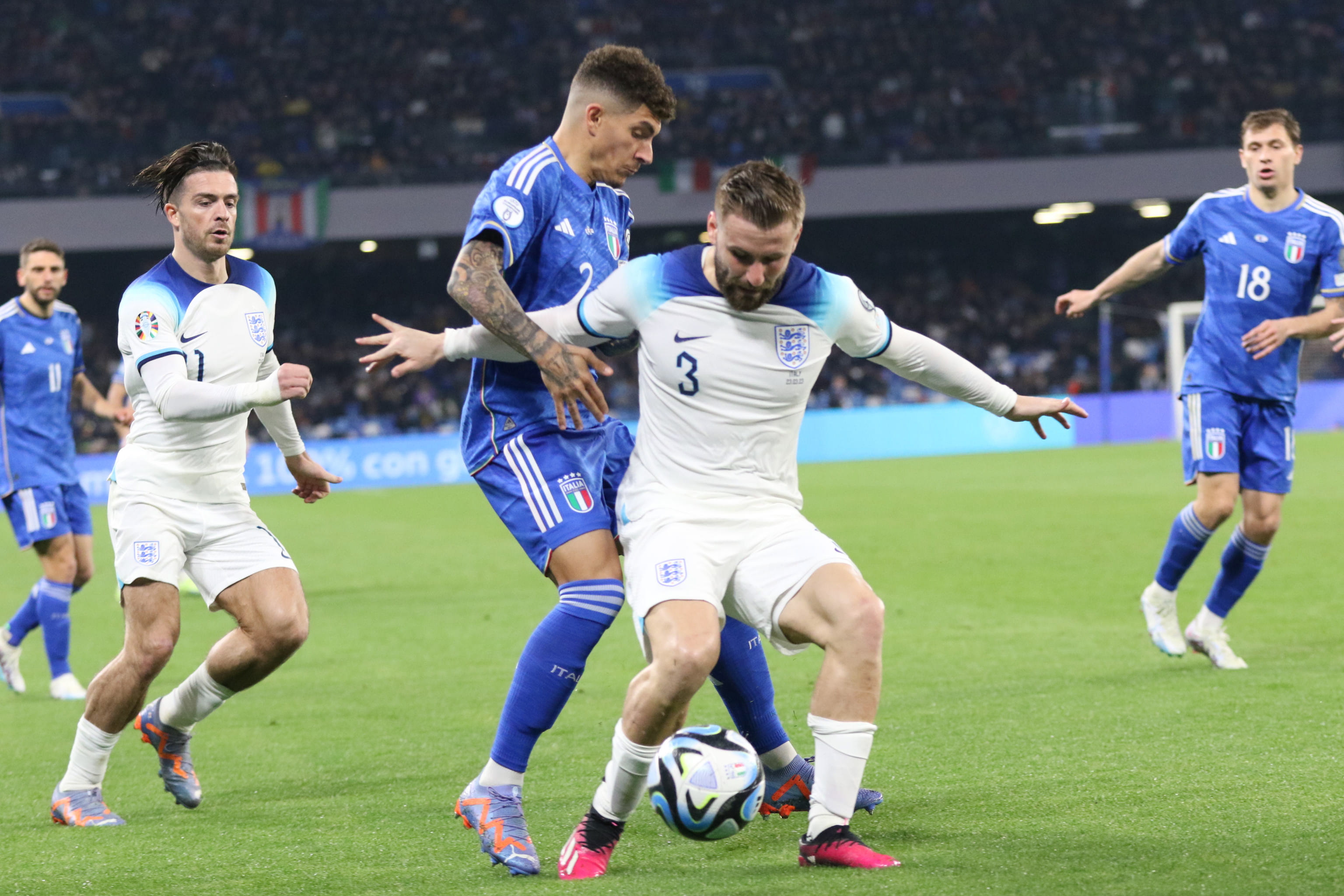 意大利足球比赛中的一场精彩对决 意大利足球比赛中的一场精彩对决