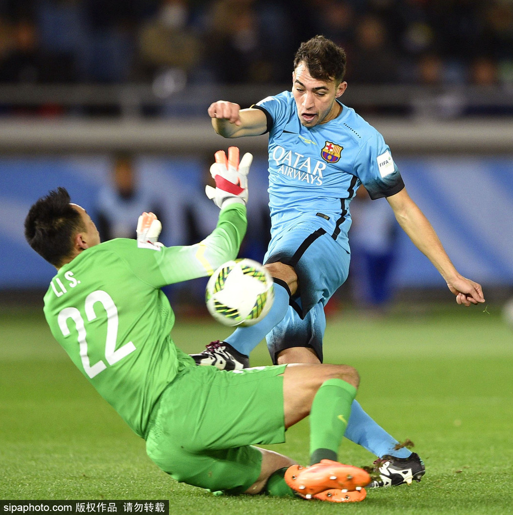 包含秘鲁鏖战瑞士，苏亚雷斯完成帽子戏法的词条