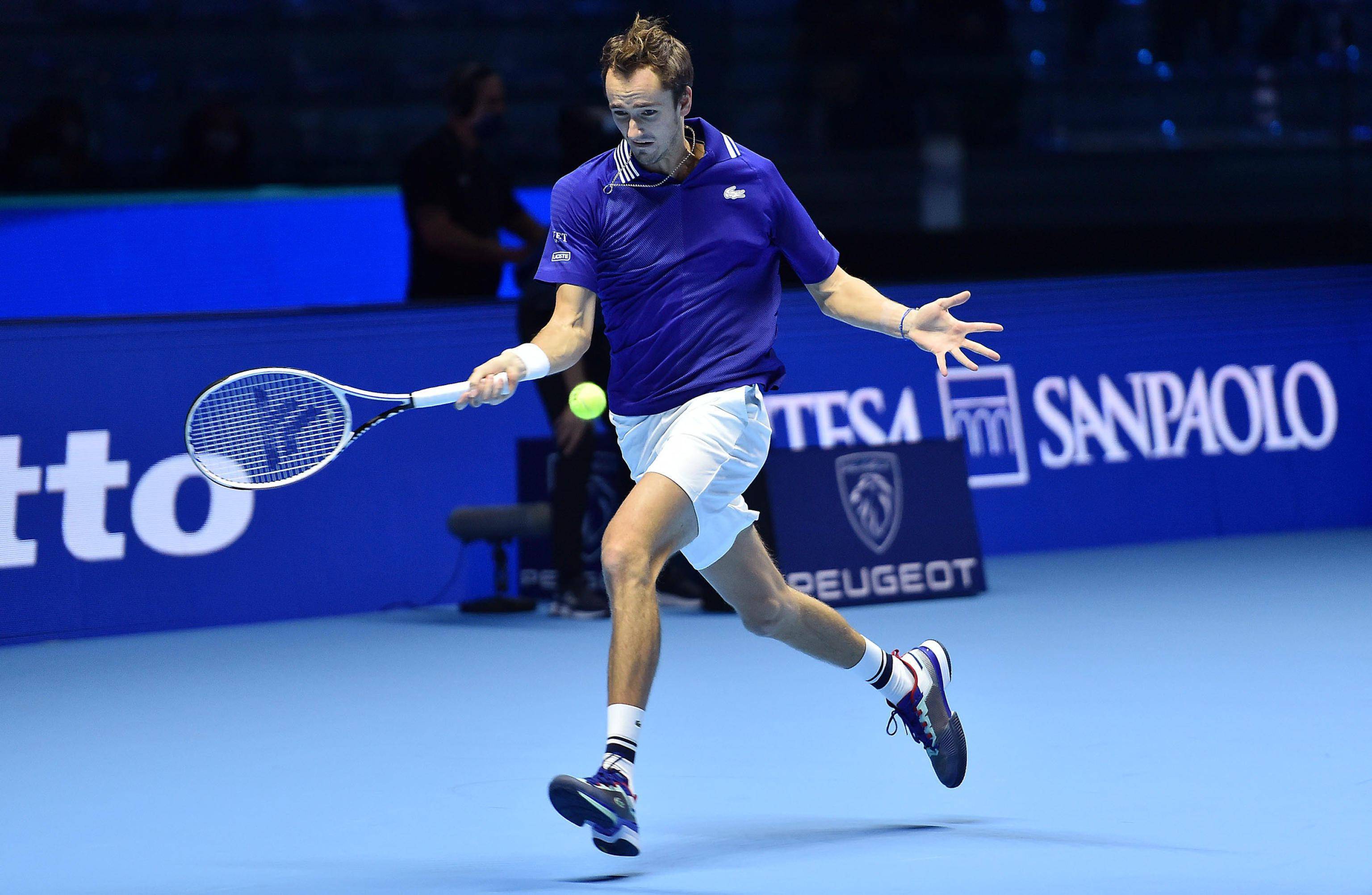 ATP总决赛险胜戴维斯杯，梅德韦杰夫状态火热