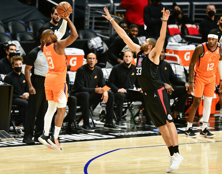 太阳完胜快船，范弗利特惊艳四座