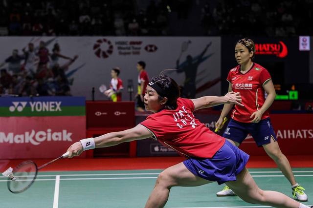 马来西亚队力克印尼队，黄鸭组合点燃赛场