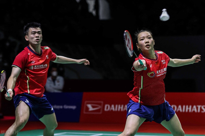 世俱杯改制-印尼队轻取泰国队，黄鸭组合刷新纪录