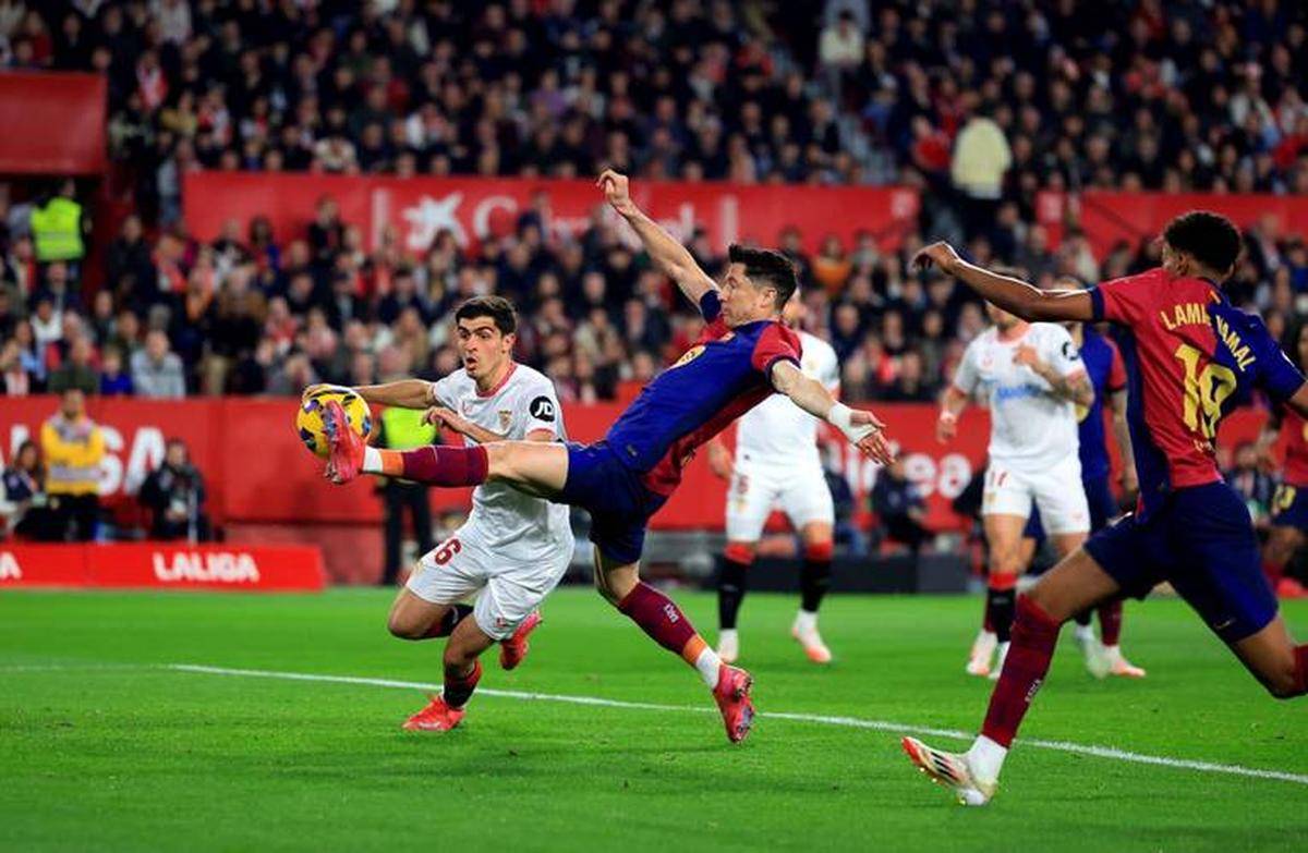 亚洲足球赛场的精彩瞬间抢鲜看