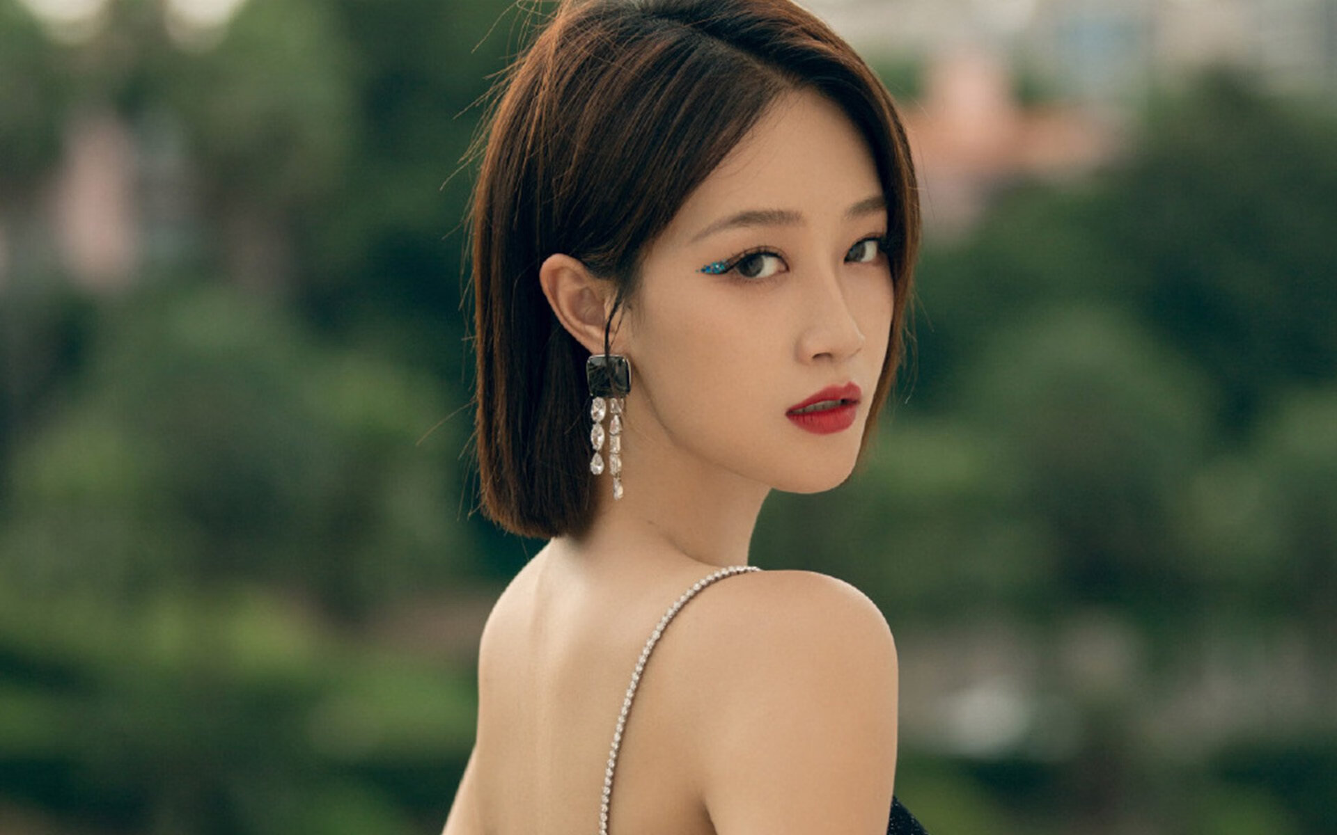 世俱杯决赛-雪莲与星河，双城记里的竞技诗篇