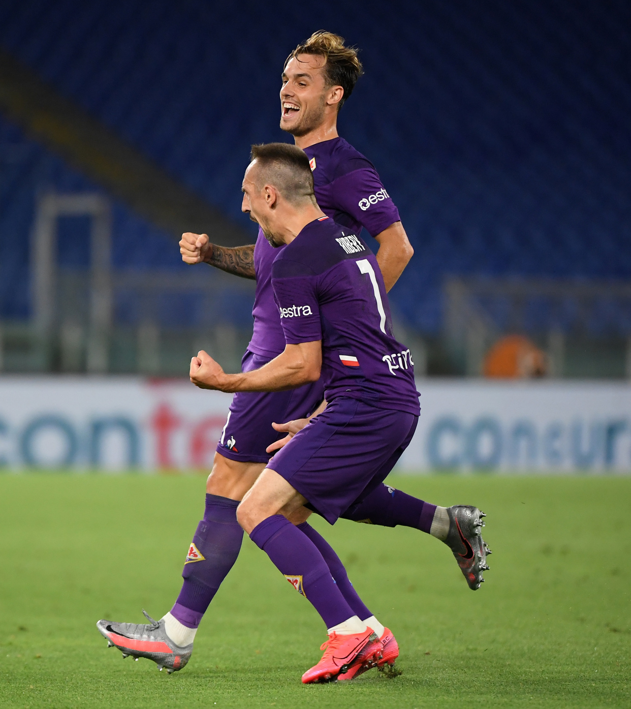 世俱杯时间-波兰逆转拉齐奥，伊萨克统治全场