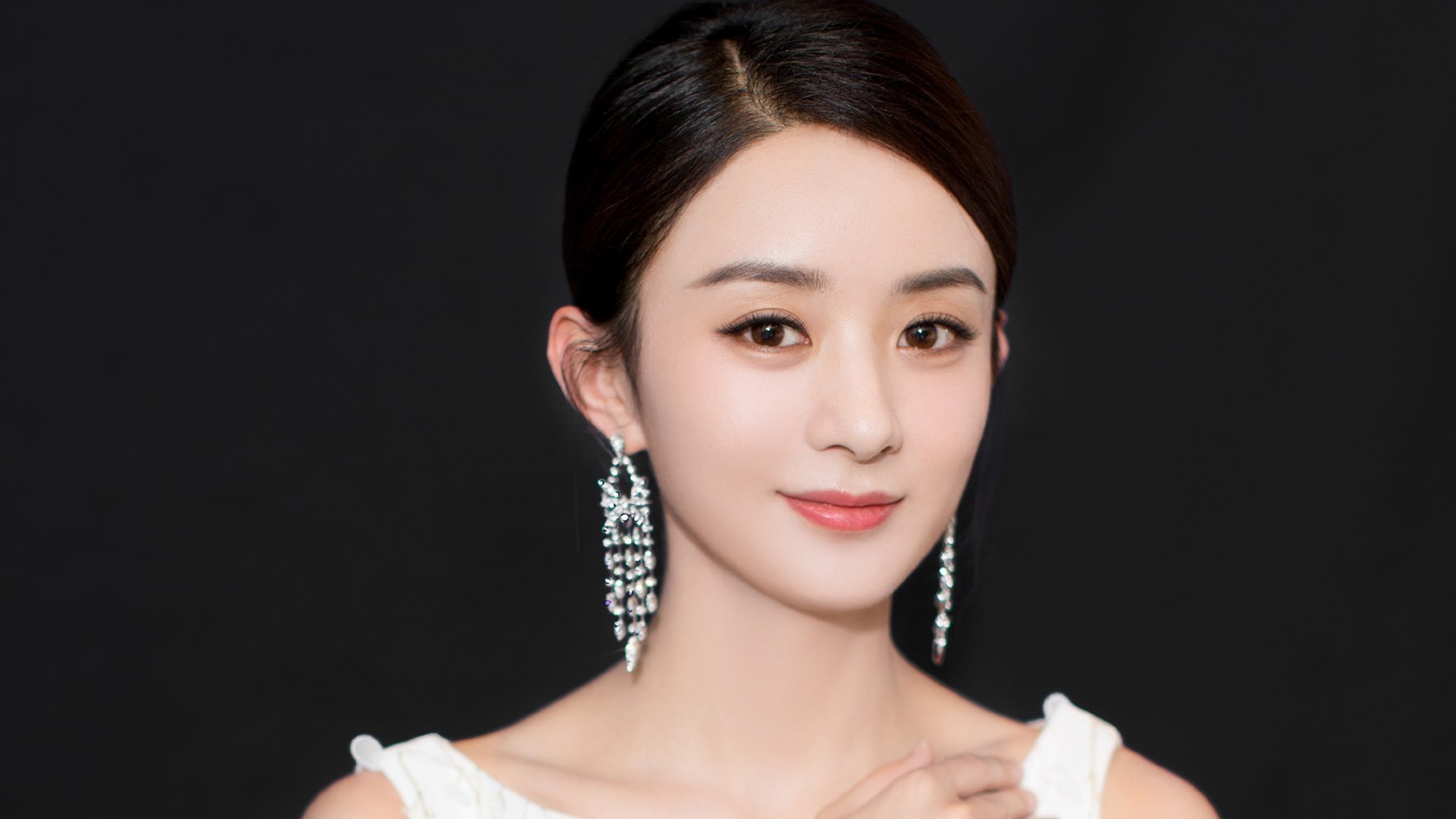 爆冷！深圳男篮力克迈阿密热火，范弗利特40分点燃鹏城