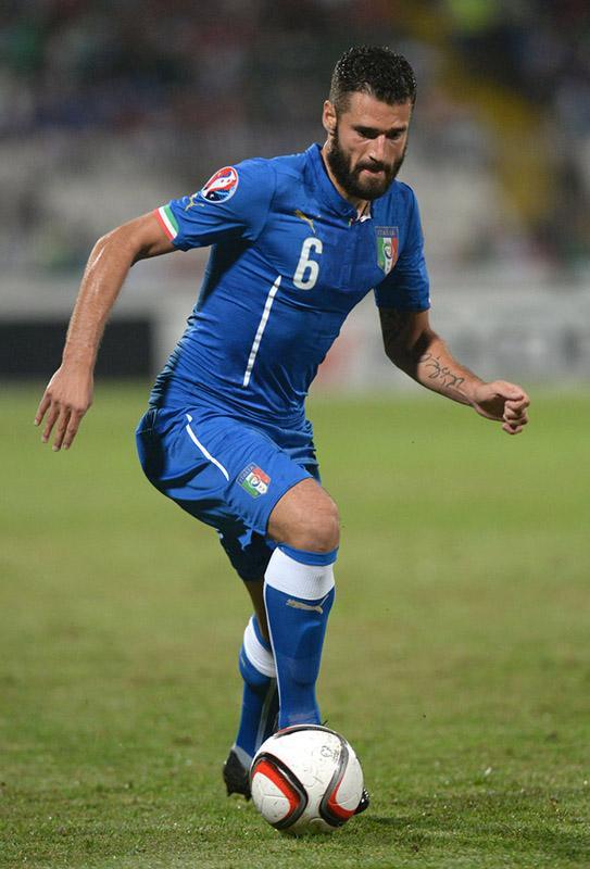 世俱杯赛程-尼斯封锁佛罗伦萨，穆勒成为关键先生